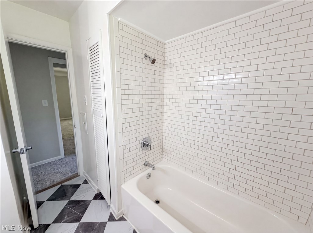 1384 Ford Road Cleveland, OH 44124 - Photo 14 of 22 Gallery Image 14