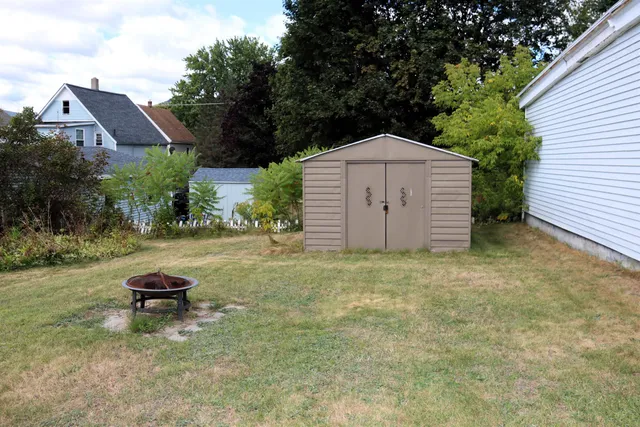 $180,000 | 669 Hampshire Street, Berlin, NH 03570