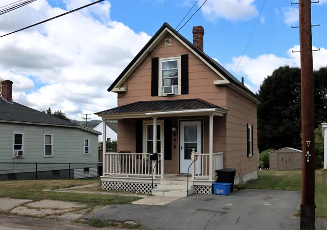 $180,000 | 669 Hampshire Street, Berlin, NH 03570