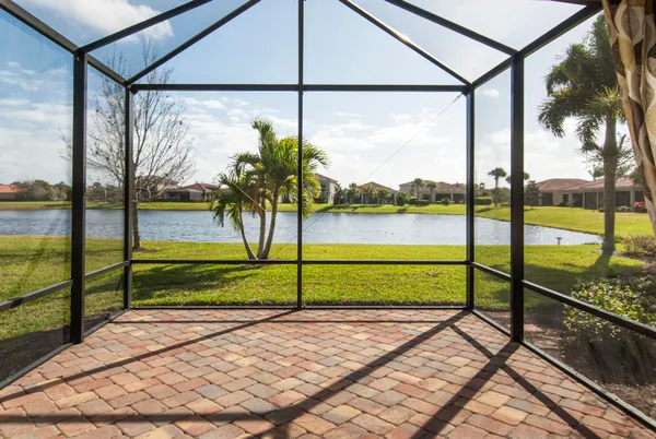$420,000 | 5534 57th Way, Vero Beach, FL 32967