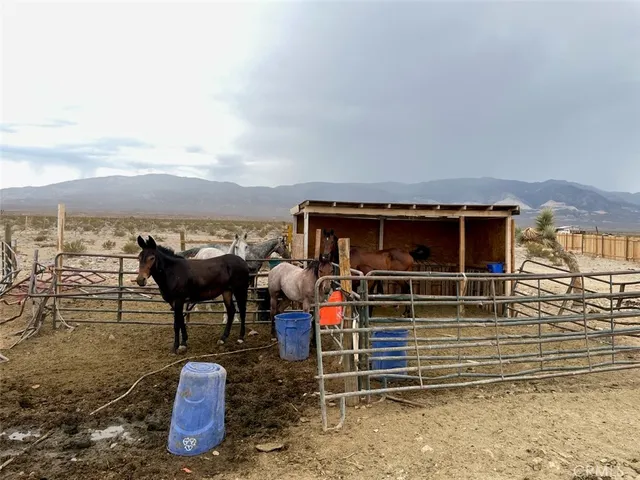 $479,900 | 38013 Foothill Road, Lucerne Valley, CA 92356