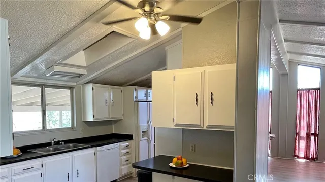 $479,900 | 38013 Foothill Road, Lucerne Valley, CA 92356