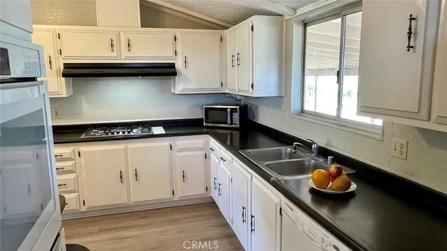 $479,900 | 38013 Foothill Road, Lucerne Valley, CA 92356