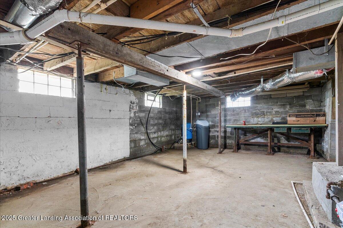 5178 Bell Oak Road East Webberville, MI 48892 - Photo 22 of 30 30-Media Jett - 20