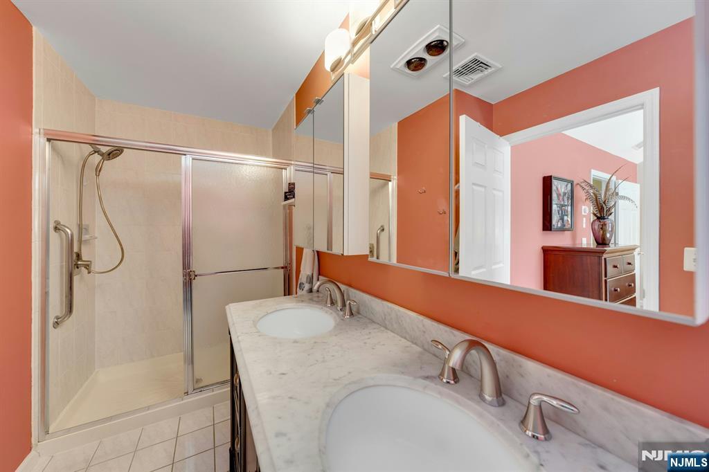 5656 Berkshire Valley Road Oak Ridge, NJ 07438 - Photo 24 of 35