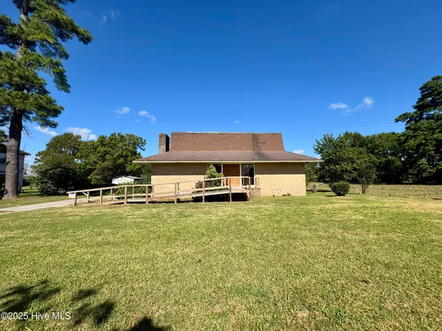 $2,017 | 1718 River Road, Elizabeth City, NC 27909