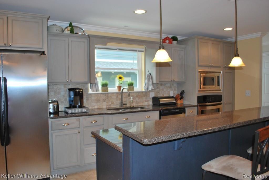 105 Base Line Road Northville, MI 48167 - Photo 16 of 34 DSC_0006.jpg