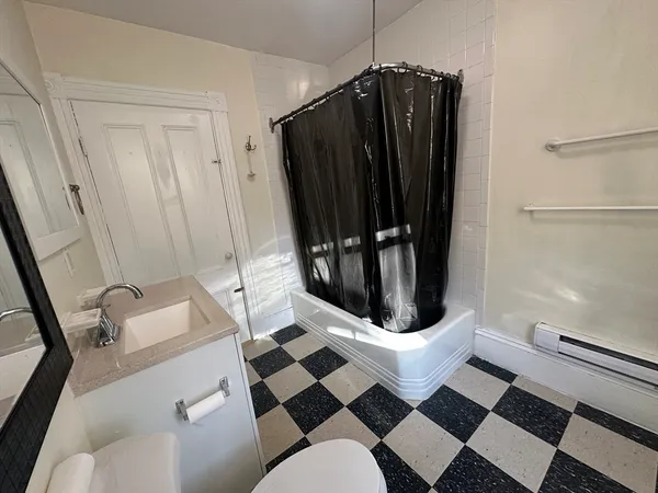 $2,150 | 121 Winter Street, Unit 4, Framingham, MA 01702