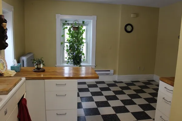 $2,150 | 121 Winter Street, Unit 4, Framingham, MA 01702