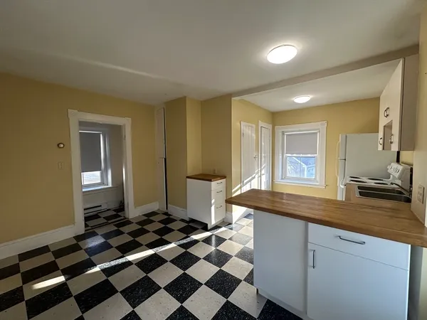 $2,150 | 121 Winter Street, Unit 4, Framingham, MA 01702