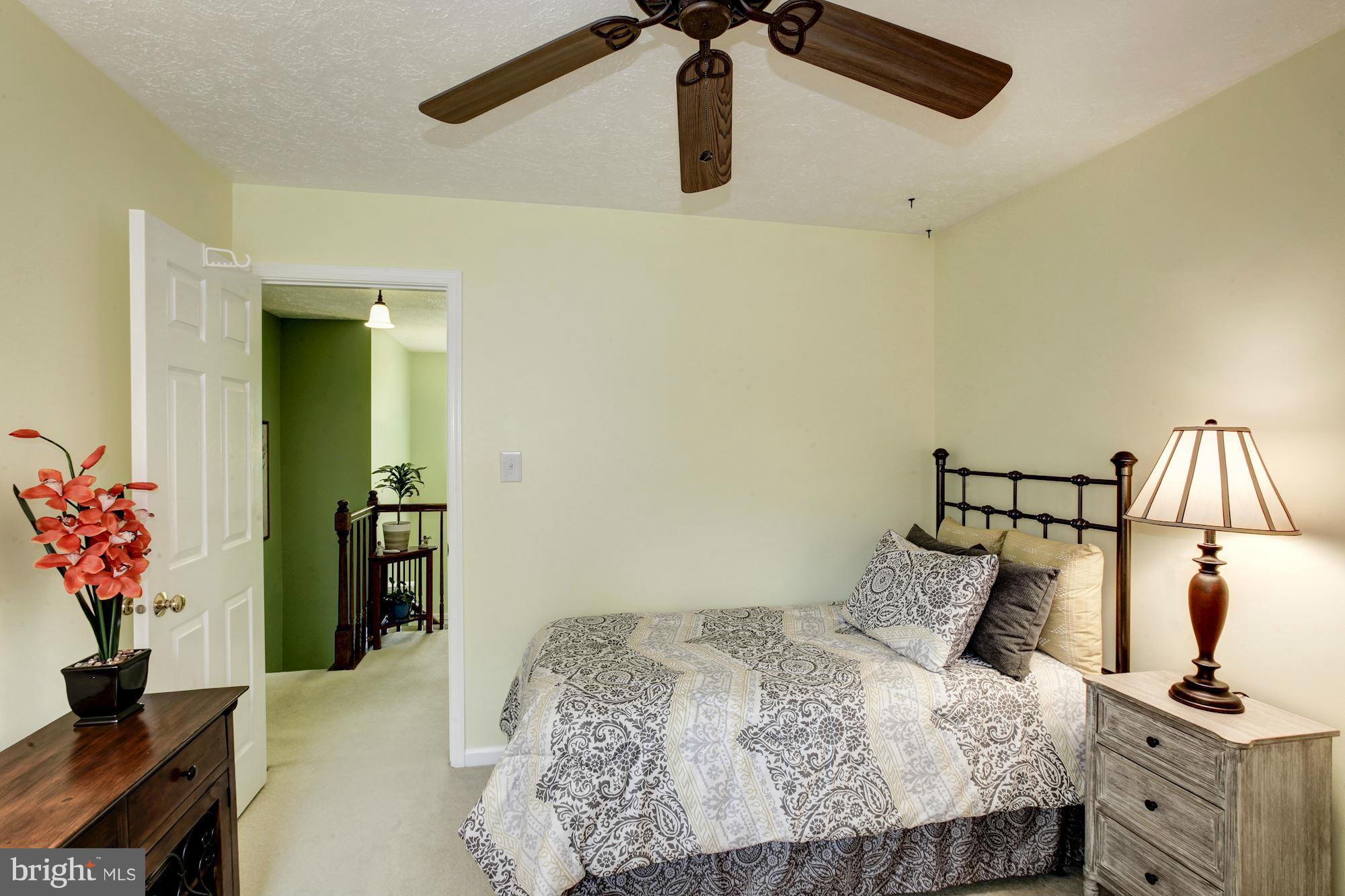 10403 Labrador Loop Manassas, VA 20112 - Photo 23 of 29 Bedroom