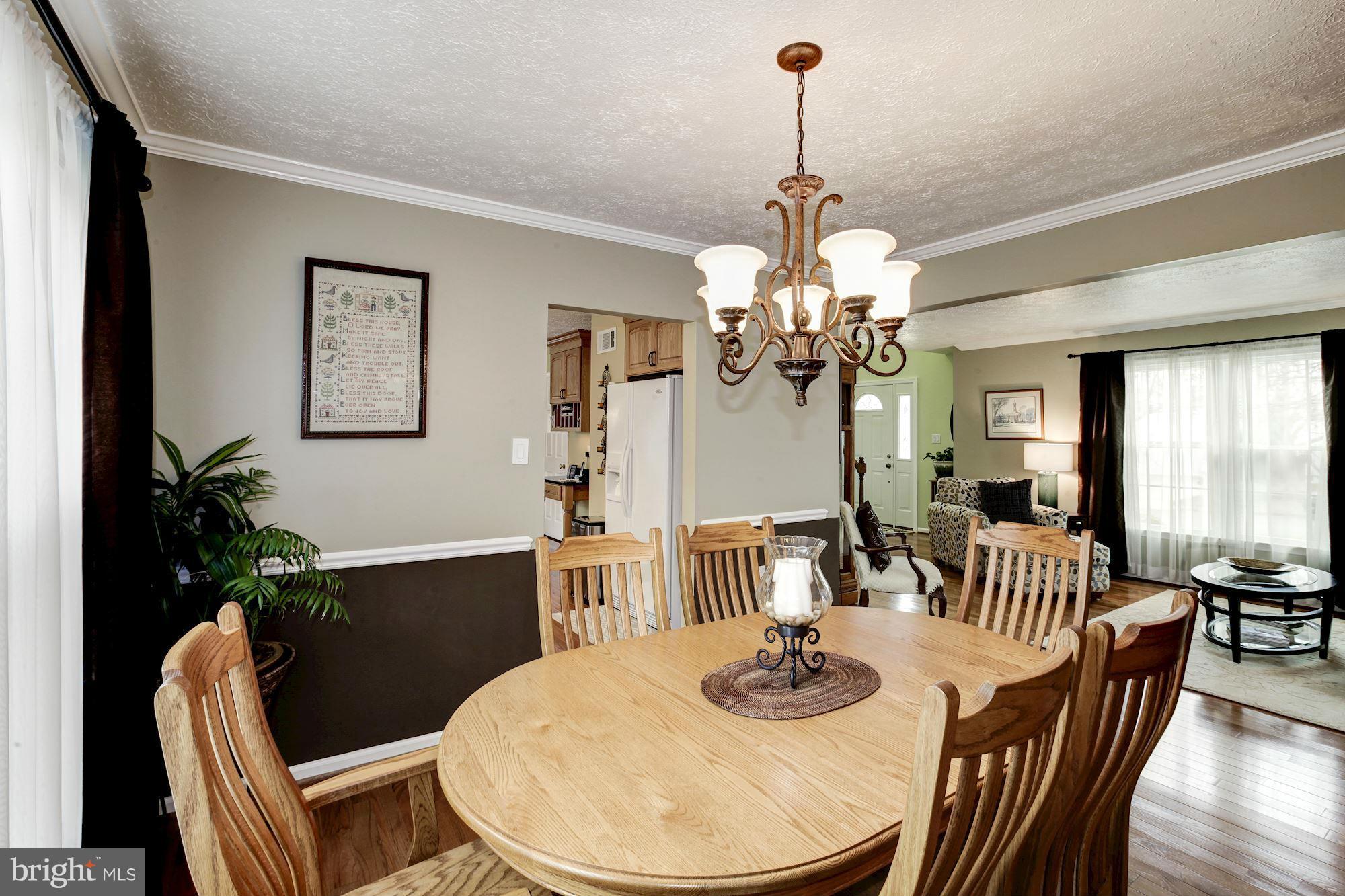 10403 Labrador Loop Manassas, VA 20112 - Photo 9 of 29 Dining Room