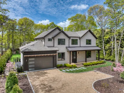 $3,595,000 | 3 Cosdrew Lane, East Hampton, NY 11937