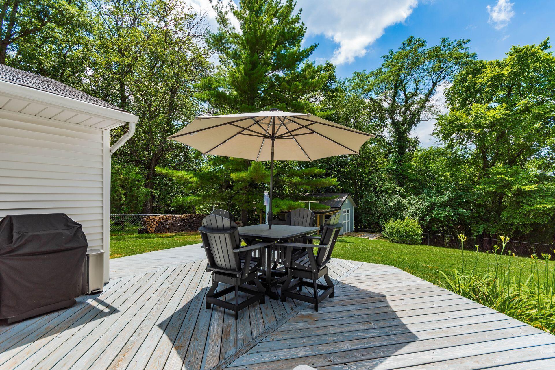 2275 Gardner Road Galloway, OH 43119 - Photo 27 of 38 Another view of the Deck