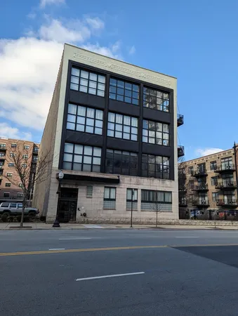 $2,395 | 1918 South Michigan Avenue, Unit 202, Chicago, IL 60616