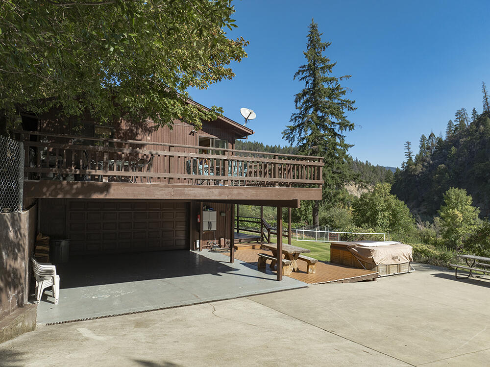 11926 Galice Road Merlin, OR 97532 - Photo 43 of 61 42