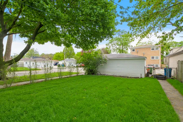 $3,400 | 7240 13th Street, Forest Park, IL 60130