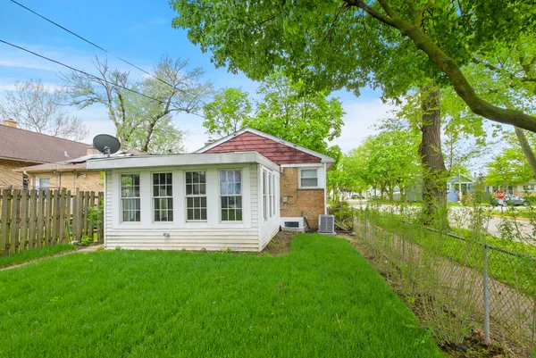 $3,400 | 7240 13th Street, Forest Park, IL 60130