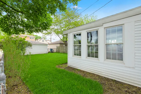 $3,400 | 7240 13th Street, Forest Park, IL 60130