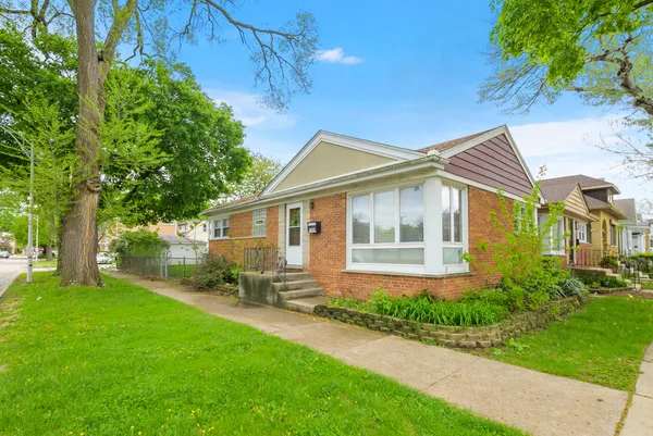 $3,400 | 7240 13th Street, Forest Park, IL 60130