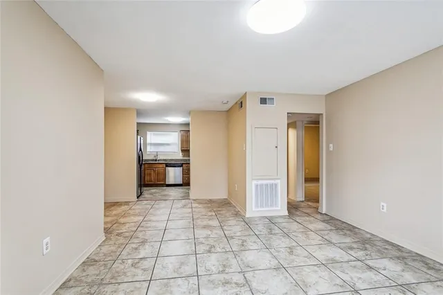 $1,300 | 6622 Fleur De Lis Drive, Unit 4, New Orleans, LA 70124