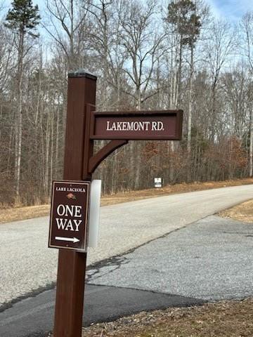 166 North Laceola Road Cleveland, GA 30528 - Photo 10 of 10 a view of a street with sign of a park