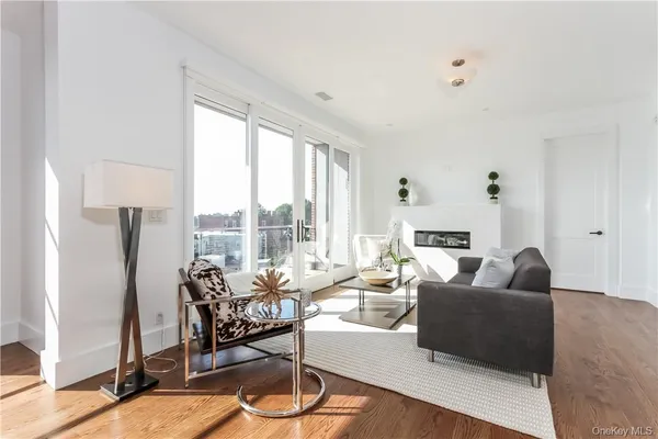$7,450 | 108 Mamaroneck Avenue, Unit 201, Mamaroneck, NY 10543