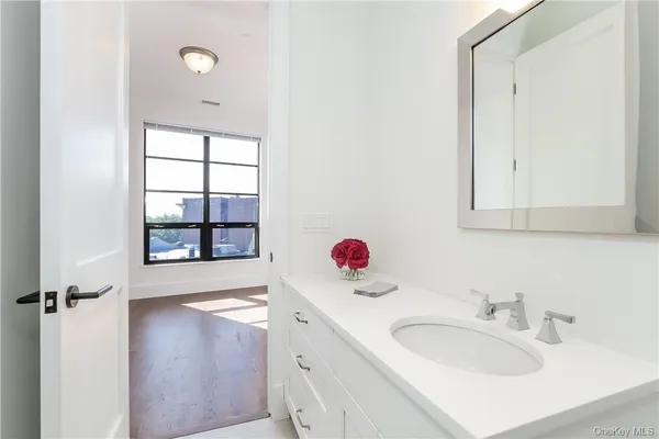 $7,450 | 108 Mamaroneck Avenue, Unit 201, Mamaroneck, NY 10543