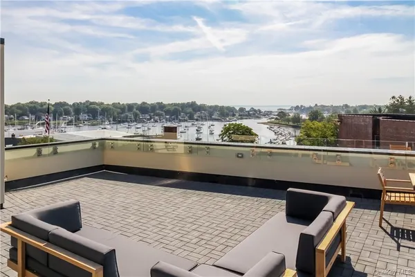 $7,450 | 108 Mamaroneck Avenue, Unit 201, Mamaroneck, NY 10543
