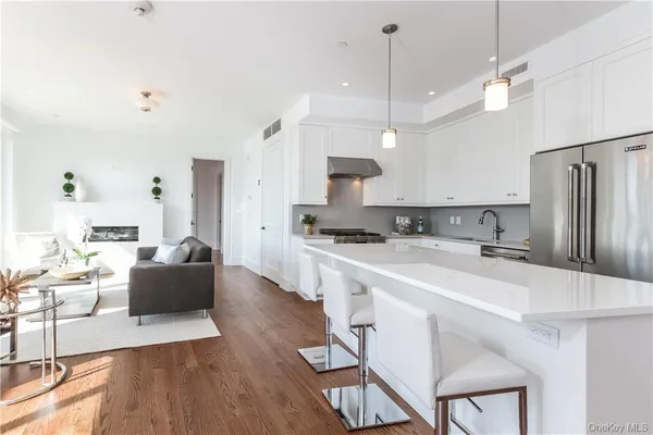 $7,450 | 108 Mamaroneck Avenue, Unit 201, Mamaroneck, NY 10543