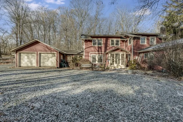 $599,900 | 302 Oak Ridge Road, West Milford, NJ 07438