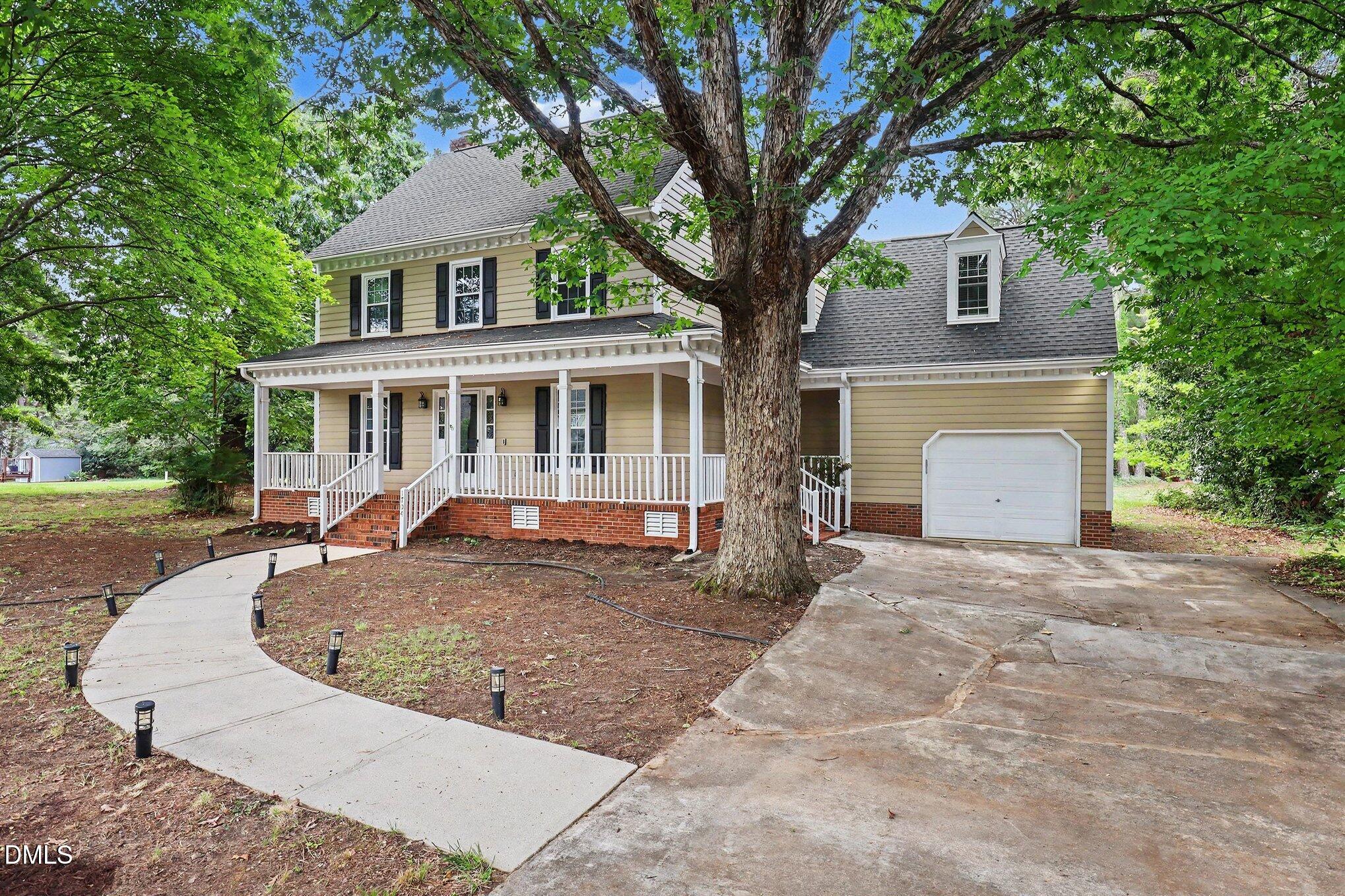1704 Carrington Drive Raleigh, NC 27615 - Photo 2 of 29 003_file_6316