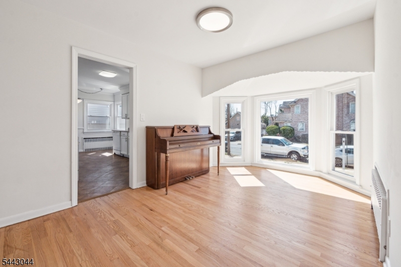 623 Livingston Road Elizabeth, NJ 07208 - Photo 3 of 22