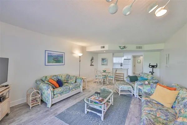 $2,100 | 1028 Apollo Beach Boulevard, Unit 8, Apollo Beach, FL 33572