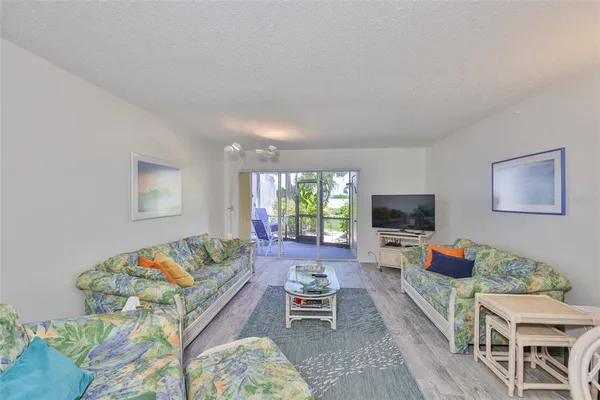 $2,100 | 1028 Apollo Beach Boulevard, Unit 8, Apollo Beach, FL 33572
