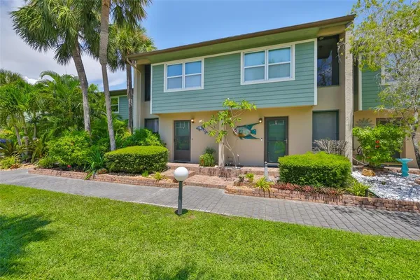 $2,100 | 1028 Apollo Beach Boulevard, Unit 8, Apollo Beach, FL 33572