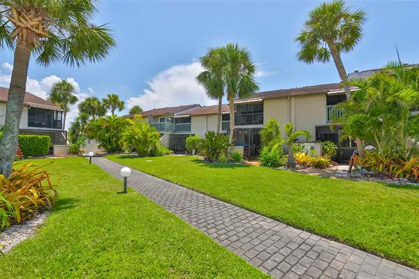 $2,100 | 1028 Apollo Beach Boulevard, Unit 8, Apollo Beach, FL 33572