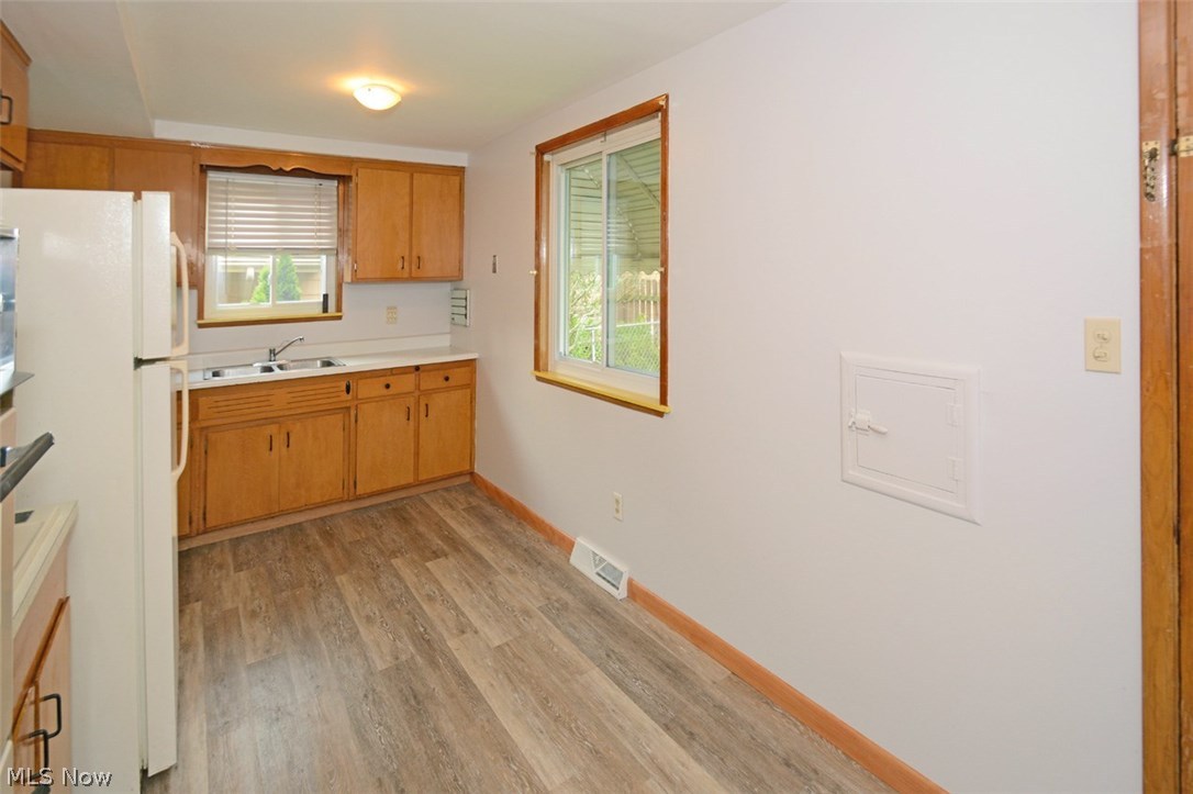 7050 Brandywine Road Parma Heights, OH 44130 - Photo 12 of 30