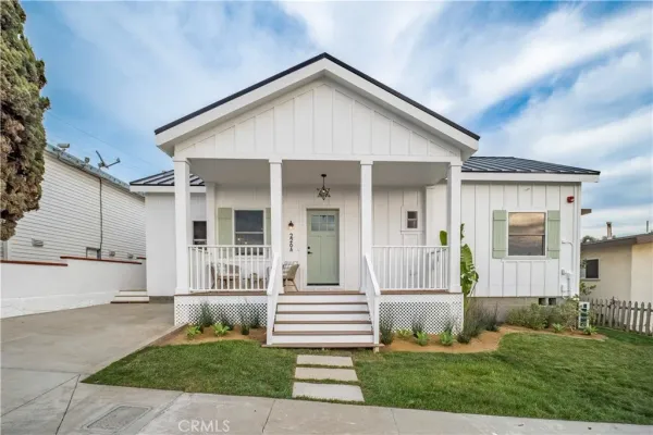 $1,400,000 | 226 Arena Street, El Segundo, CA 90245
