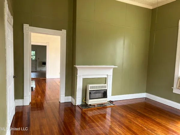 $97,500 | 341 West Congress Street, Brookhaven, MS 39601