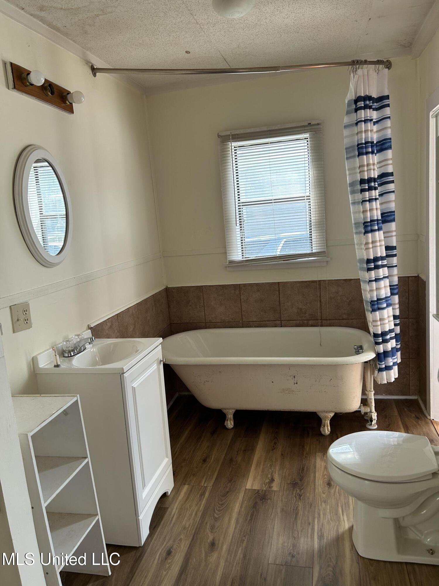 341 West Congress Street Brookhaven, MS 39601 - Photo 9 of 14 IMG_7421