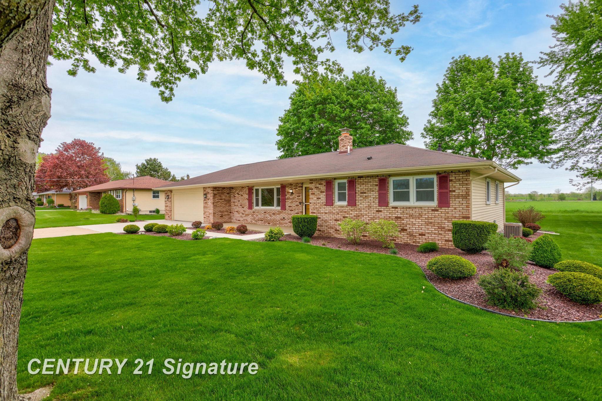 2177 Jarabec Road Saginaw, MI 48609 - Photo 3 of 57 50141508-96aa94f6-2e7b-41e9-b7c1-68cc24b0c8f3.JPG