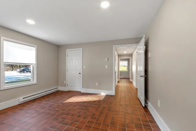 $3,000 | 82 R Cedar Street, Wenham, MA 01984