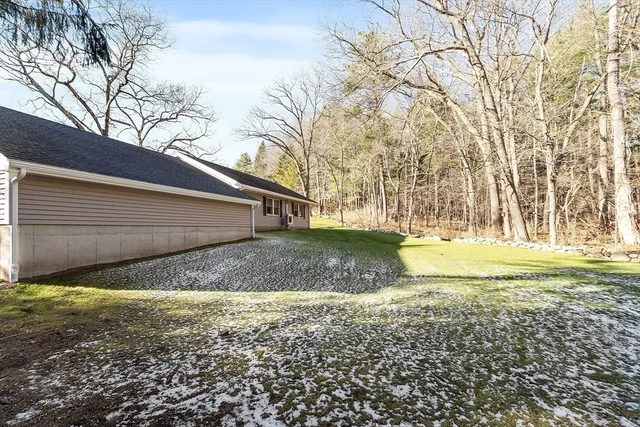 $3,000 | 82 R Cedar Street, Wenham, MA 01984