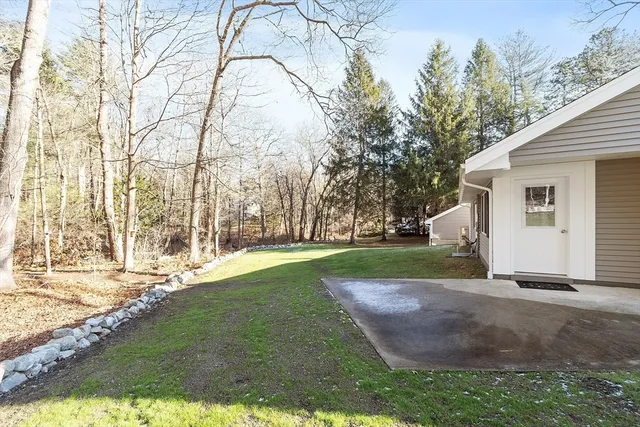 $3,000 | 82 R Cedar Street, Wenham, MA 01984