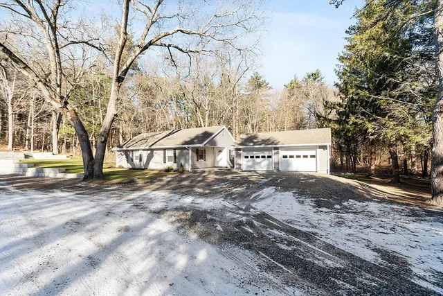 $3,000 | 82 R Cedar Street, Wenham, MA 01984