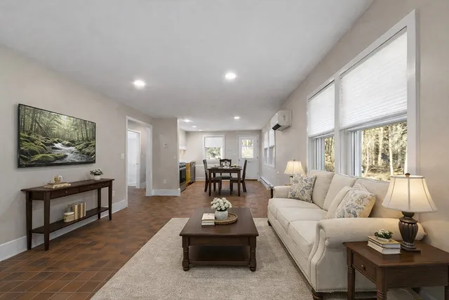 $3,000 | 82 R Cedar Street, Wenham, MA 01984