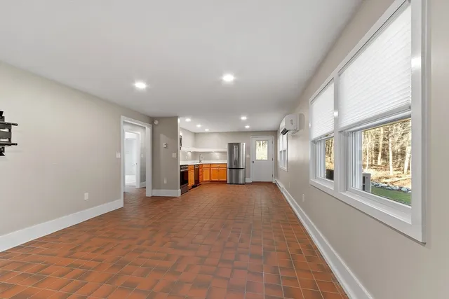 $3,000 | 82 R Cedar Street, Wenham, MA 01984