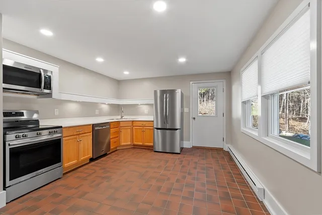 $3,000 | 82 R Cedar Street, Wenham, MA 01984