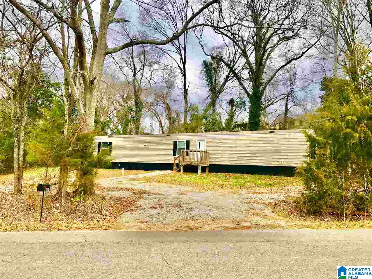 621 College Street Southwest Jacksonville, AL 36265 - Photo 2 of 24
